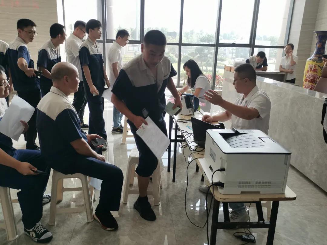 無(wú)償獻(xiàn)血，溫暖相傳